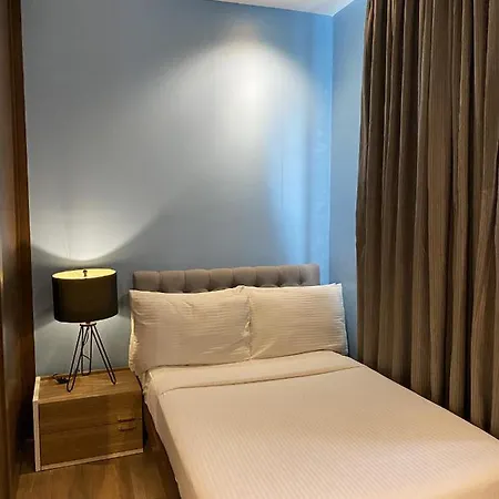 Solace Hotel Makati City Exterior photo