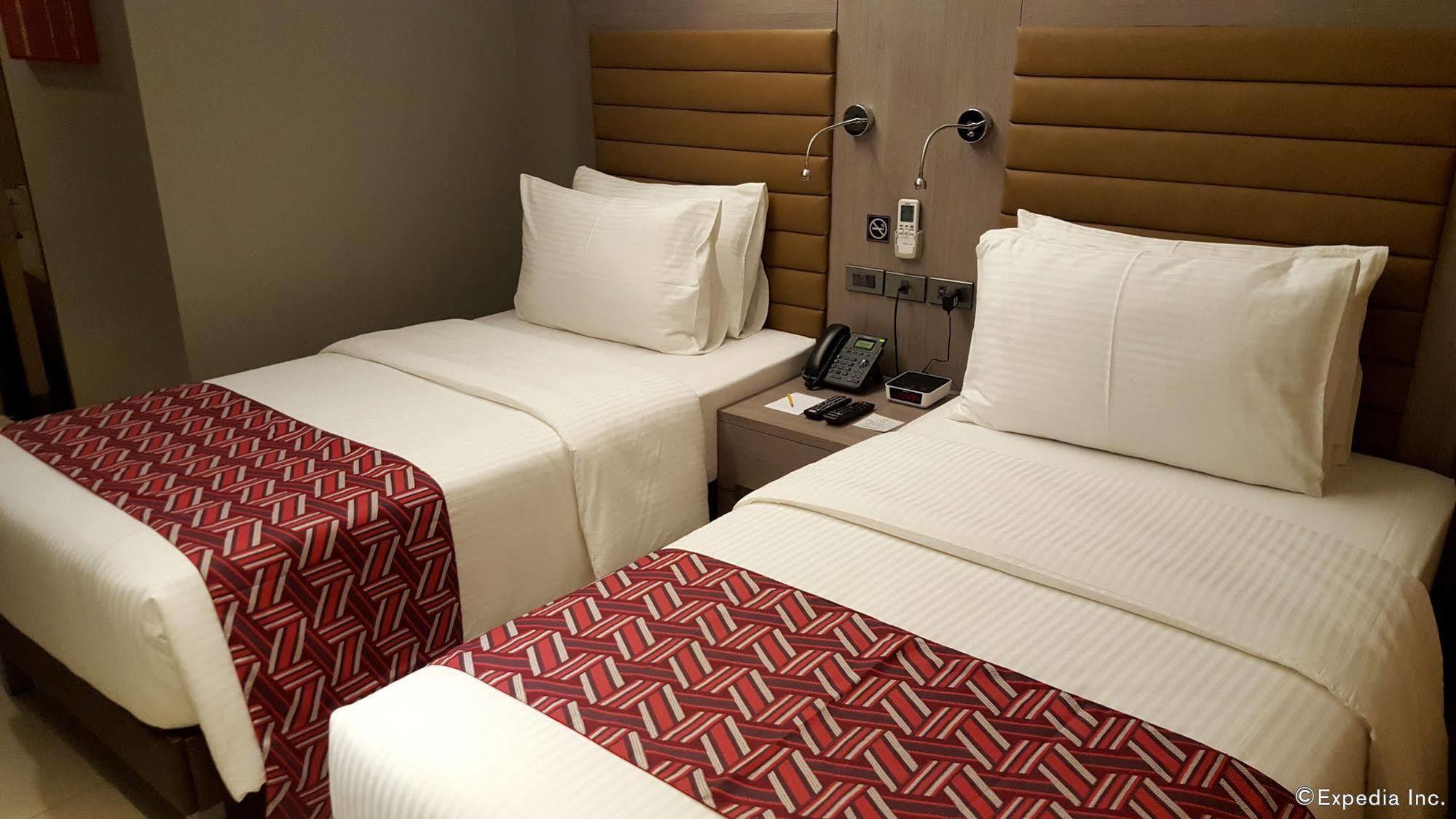 Hotel Solace Hotel 3*